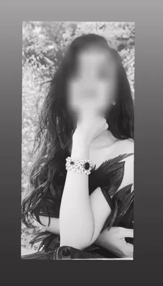 Ayse, 28