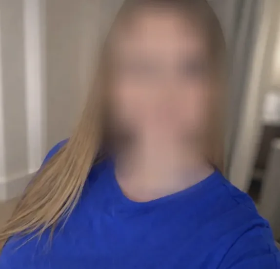 Cara, 39