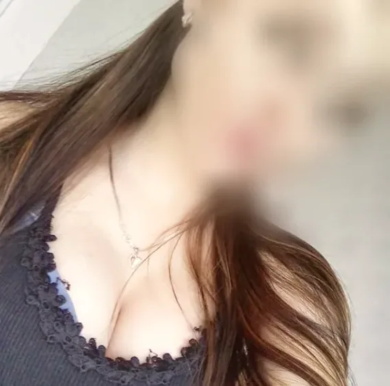 Celina, 26