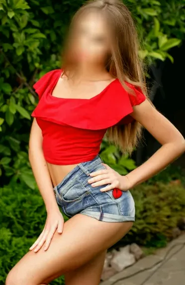 Fatma, 31