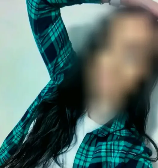 Helena, 35