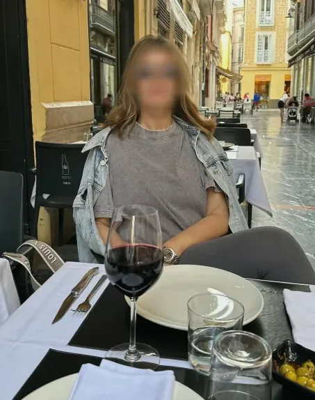 Kira, 35