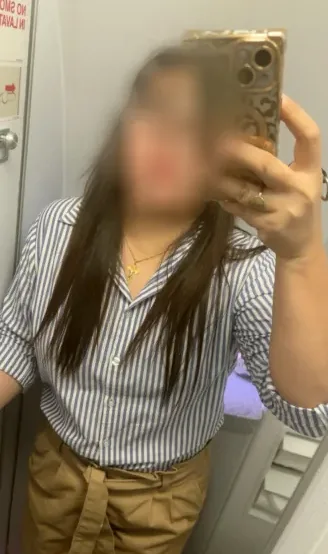 Lilly, 38