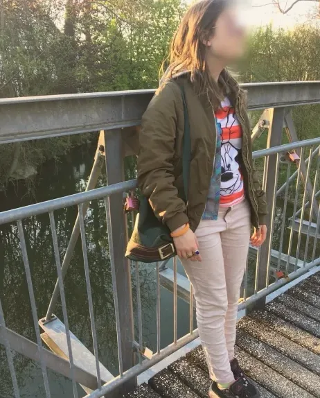Luisa, 24