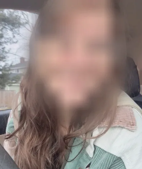 Luisa, 40