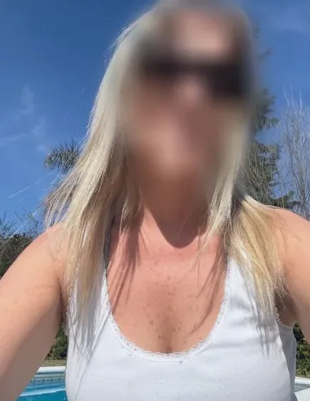 Marina, 40