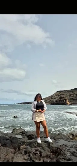 Nadine, 36