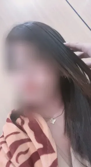 Sabrina, 34