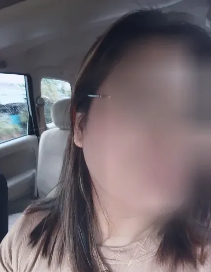Selina, 33