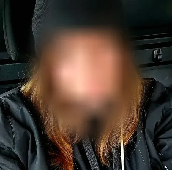 Vivien, 28